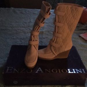 Cream/ivory colored wedge boots